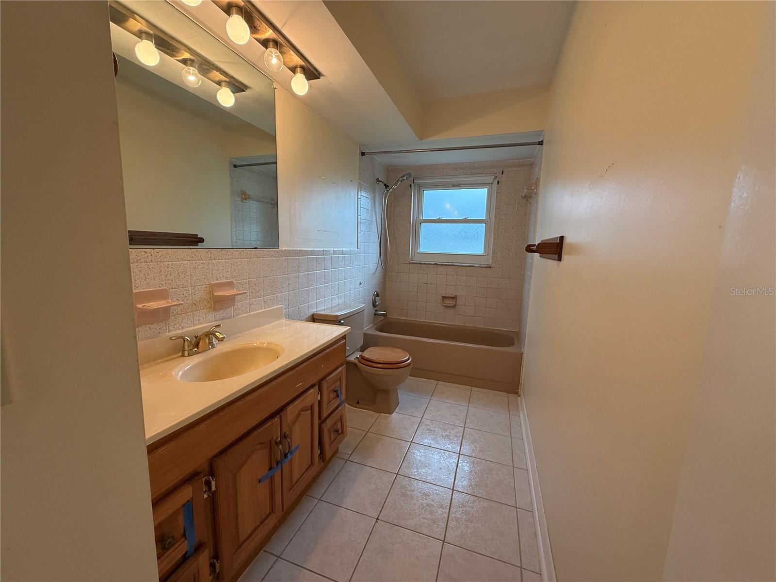 Image 25 of 37 For 6202 Brandon Cir