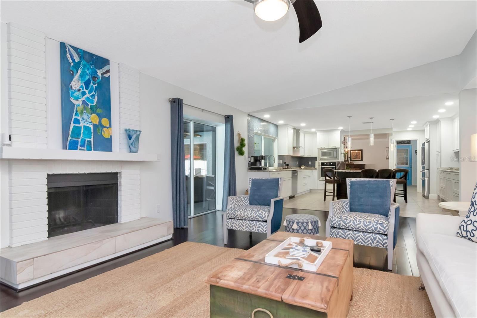 Listing photo id 33 for 3246 Hyde Park Drive