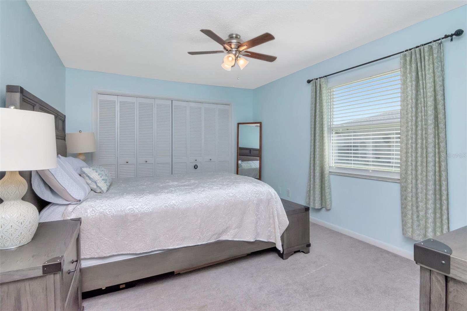 Listing photo id 34 for 3246 Hyde Park Drive