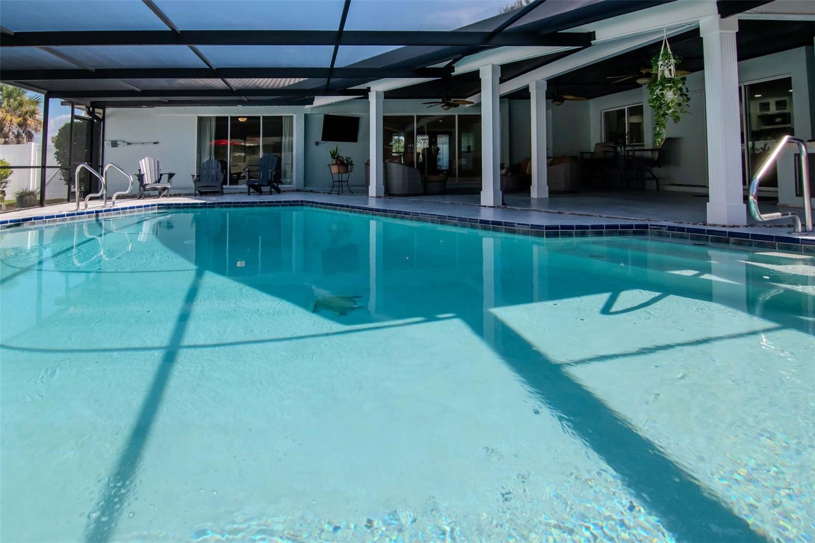 Listing photo id 47 for 3246 Hyde Park Drive