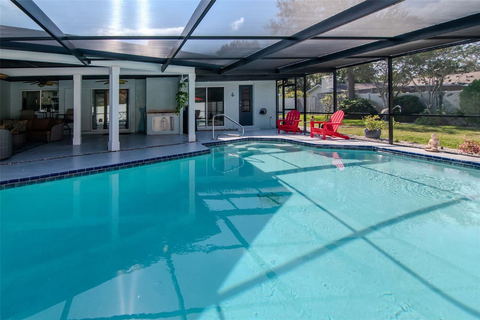 Listing photo id 49 for 3246 Hyde Park Drive