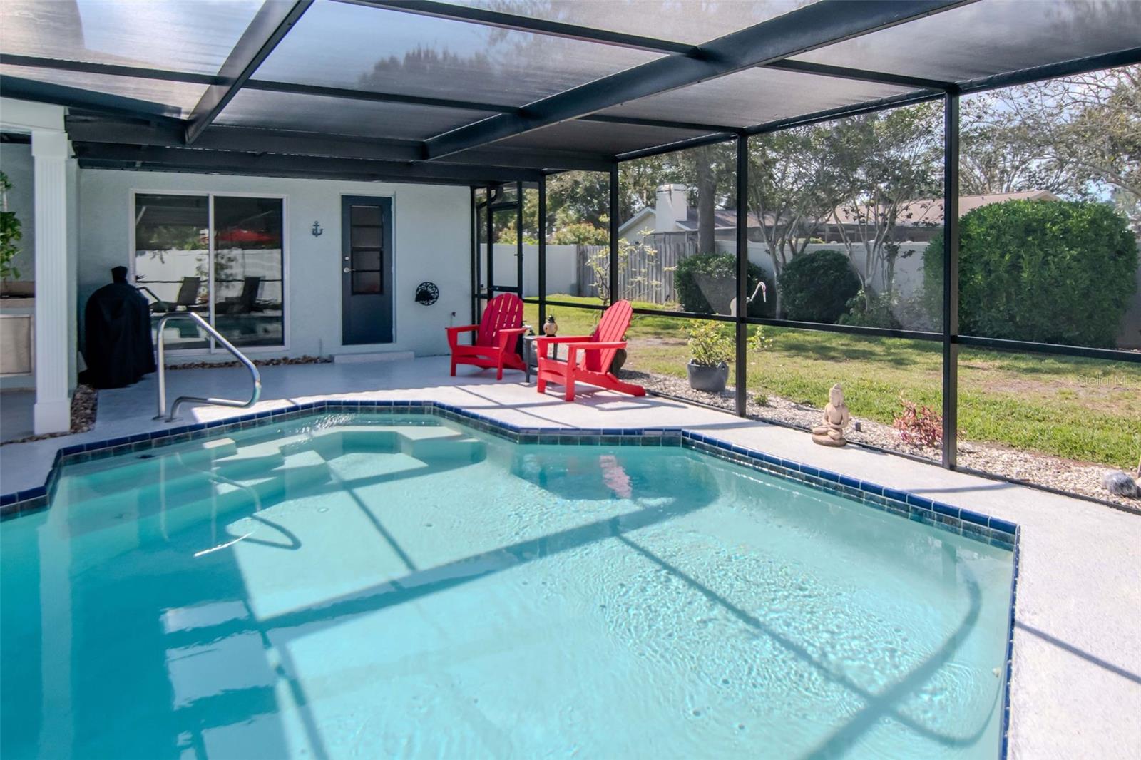 Listing photo id 50 for 3246 Hyde Park Drive