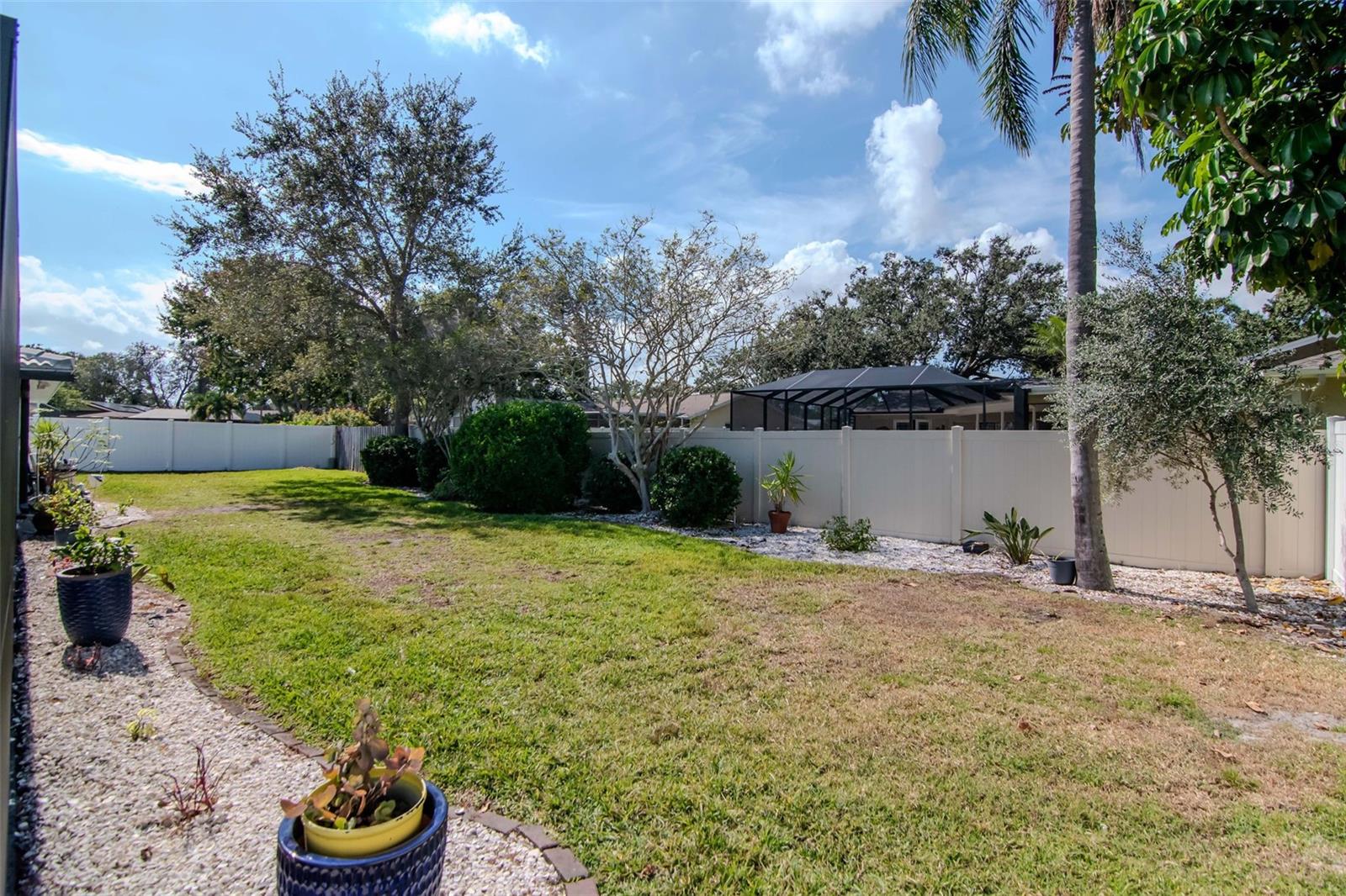 Listing photo id 54 for 3246 Hyde Park Drive