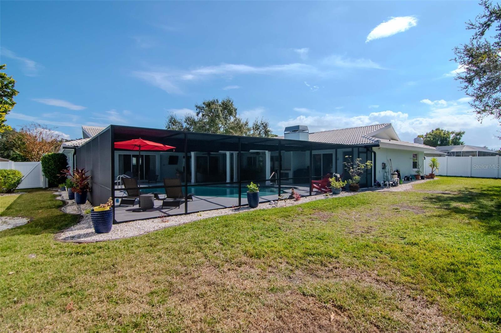 Listing photo id 58 for 3246 Hyde Park Drive