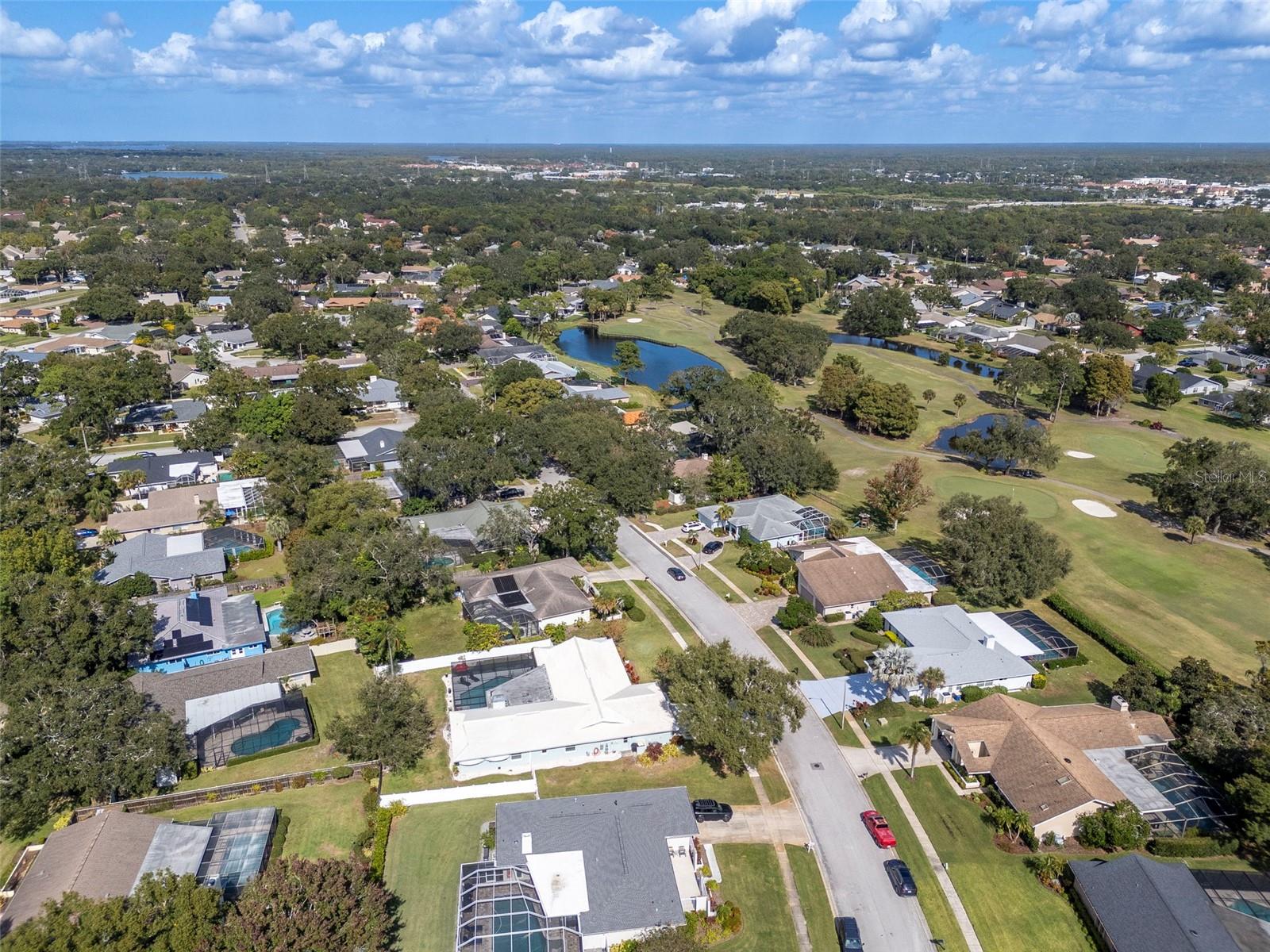 Listing photo id 61 for 3246 Hyde Park Drive