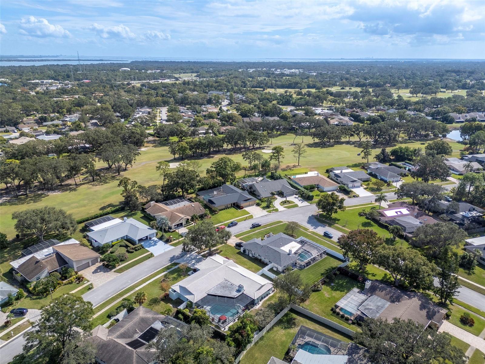 Listing photo id 65 for 3246 Hyde Park Drive