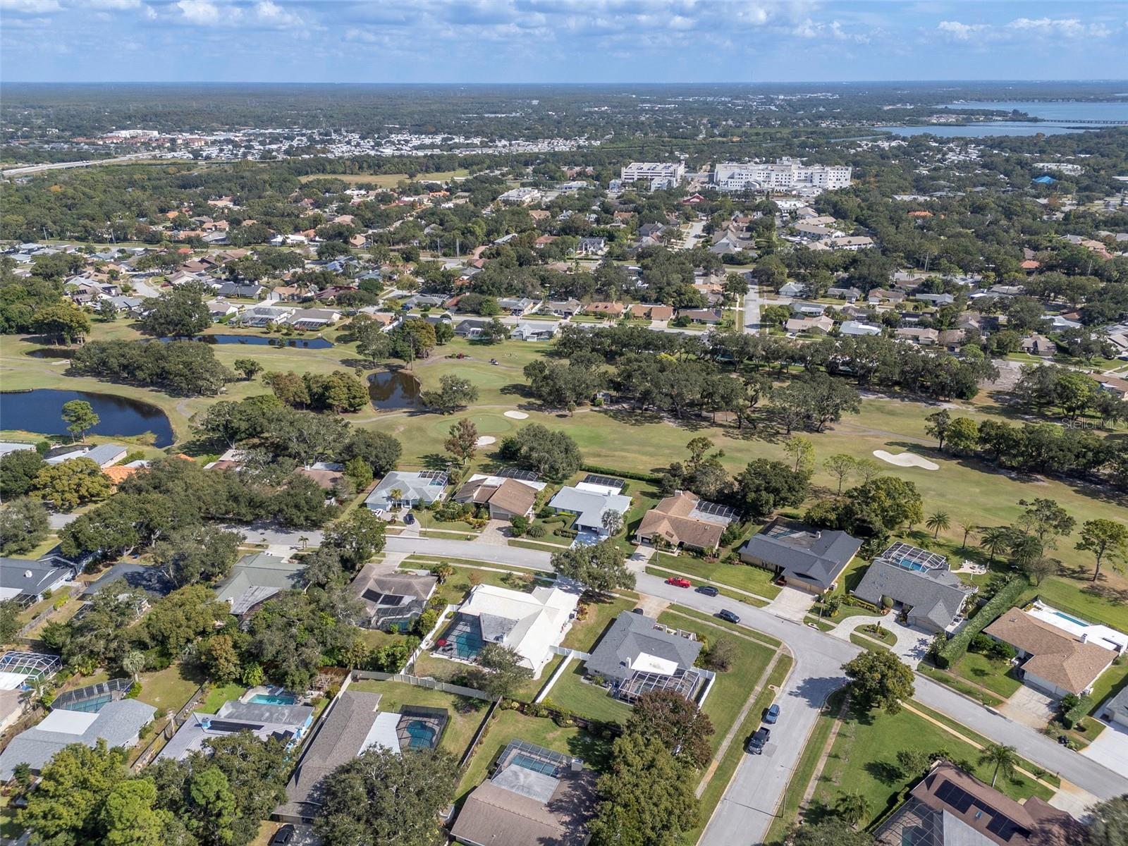 Listing photo id 66 for 3246 Hyde Park Drive