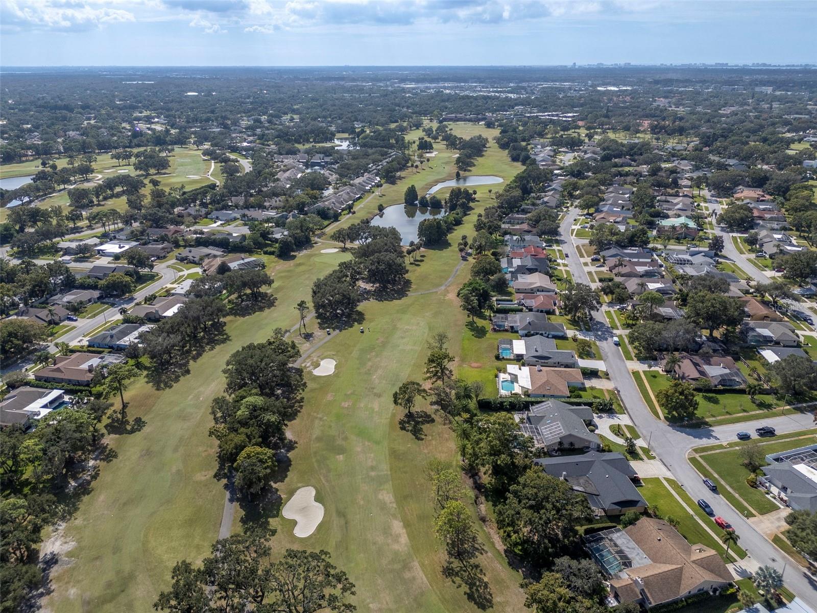 Listing photo id 67 for 3246 Hyde Park Drive