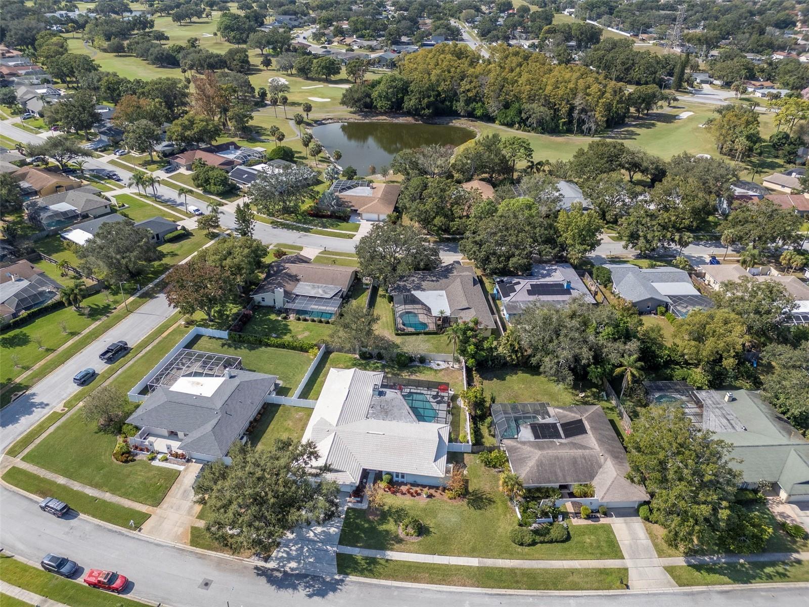 Listing photo id 68 for 3246 Hyde Park Drive