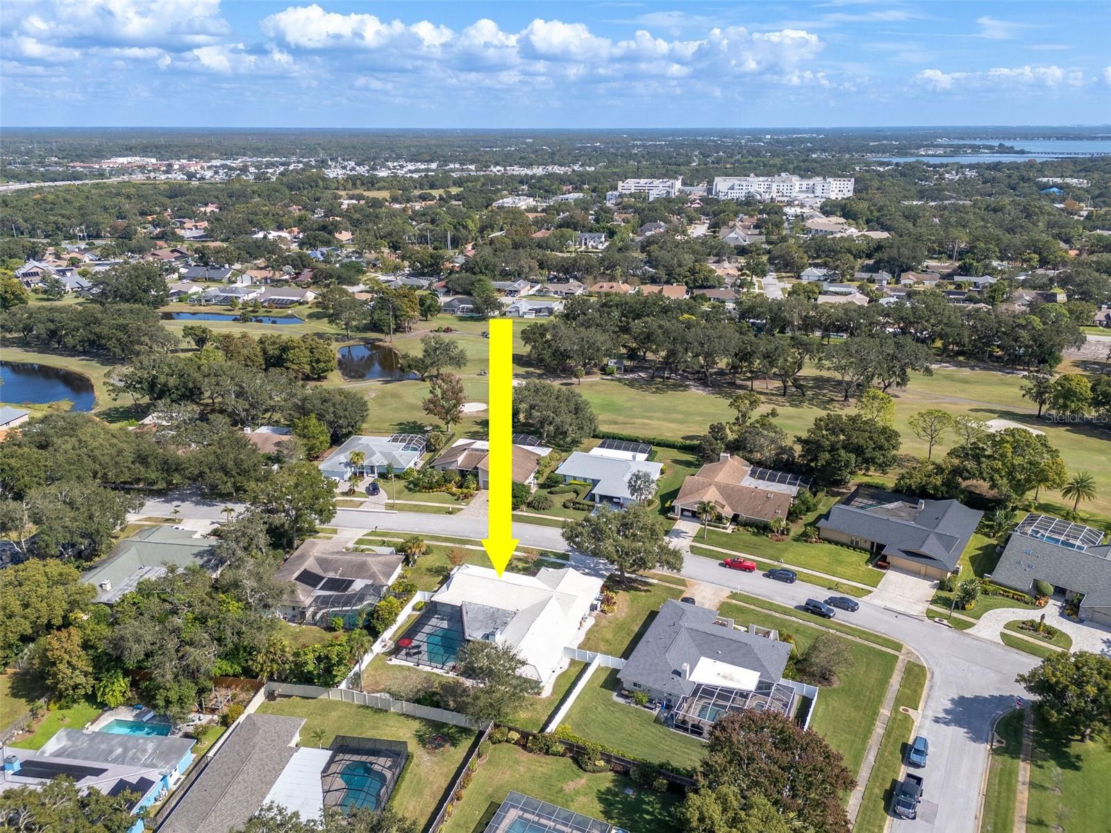 Listing photo id 77 for 3246 Hyde Park Drive