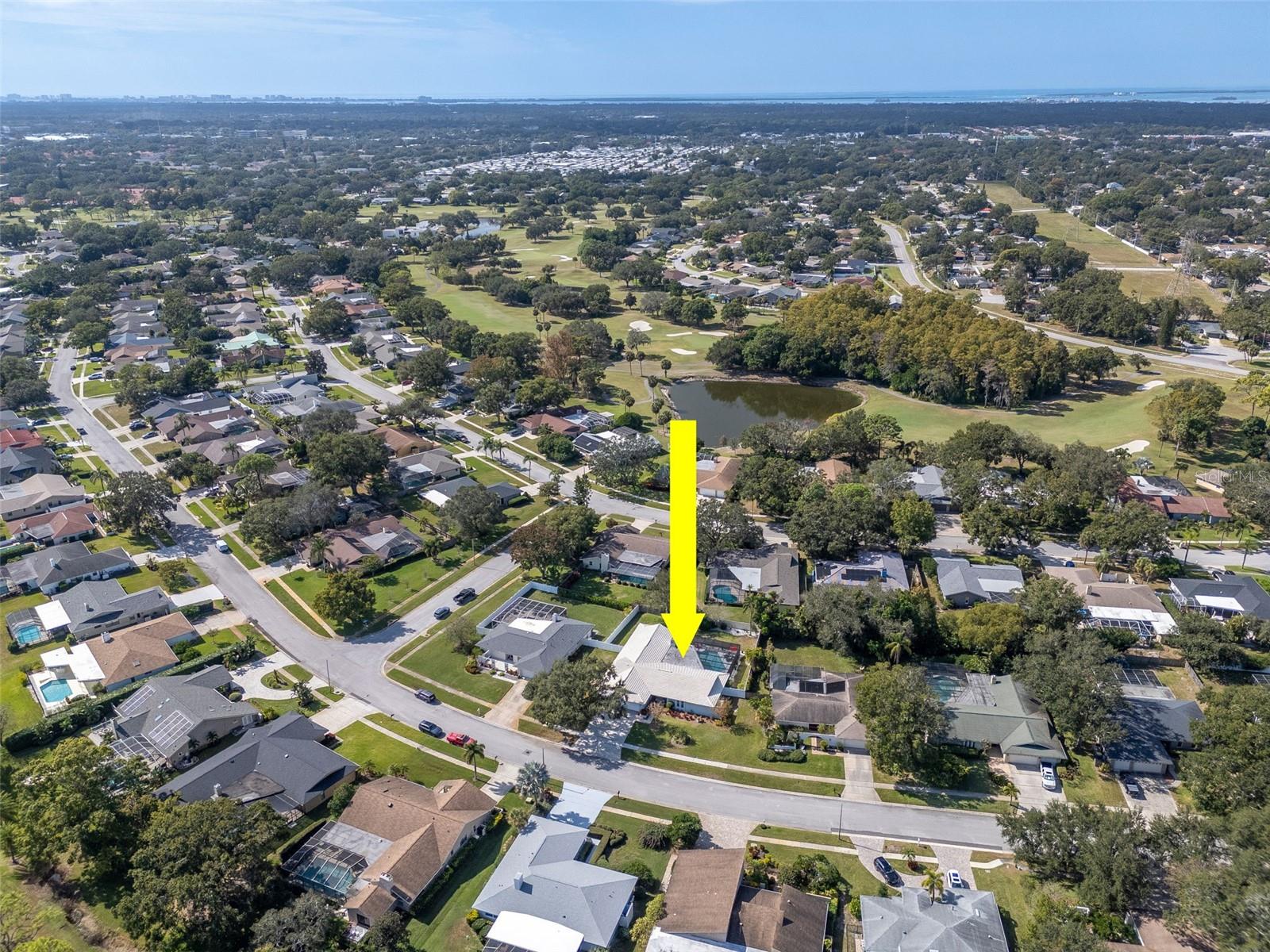 Listing photo id 79 for 3246 Hyde Park Drive