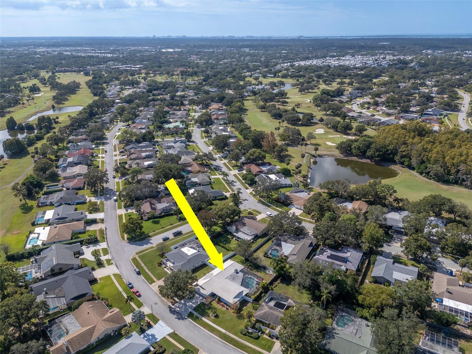 Listing photo id 80 for 3246 Hyde Park Drive