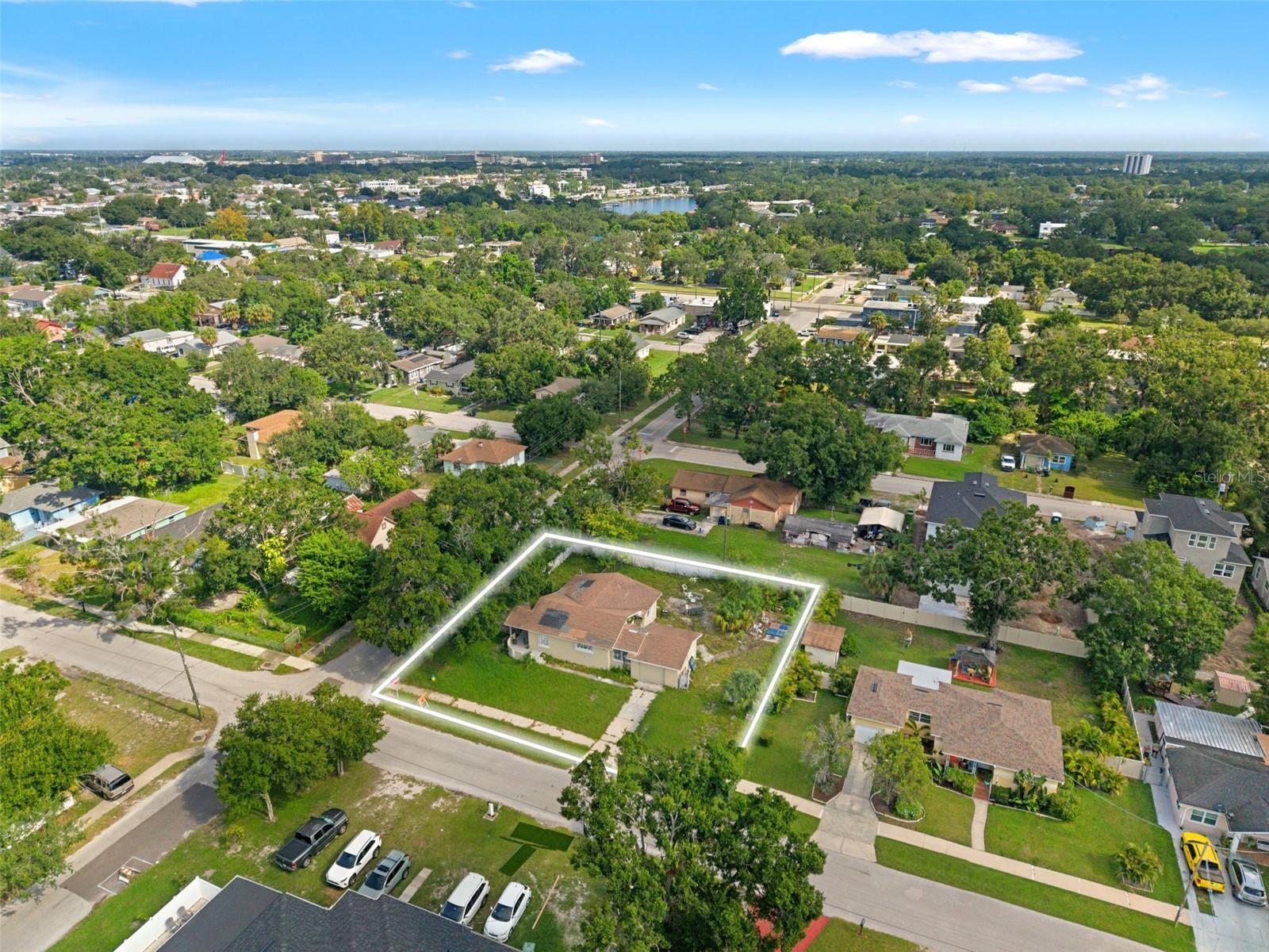 Image 12 of 13 For 2701 Fremont Avenue