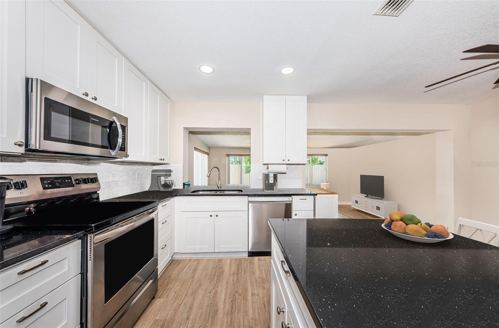 Image 16 of 38 For 9471 118th Street