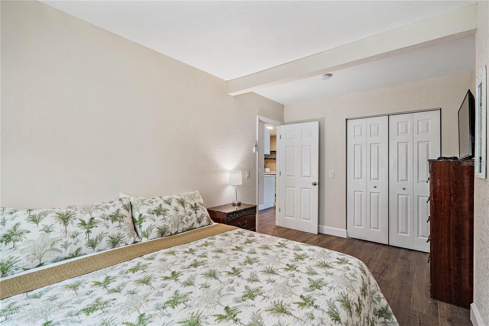 Image 17 of 44 For 7101 59th Street N