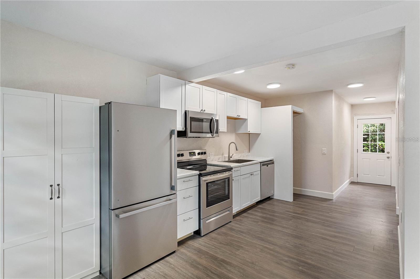 Image 26 of 44 For 7101 59th Street N
