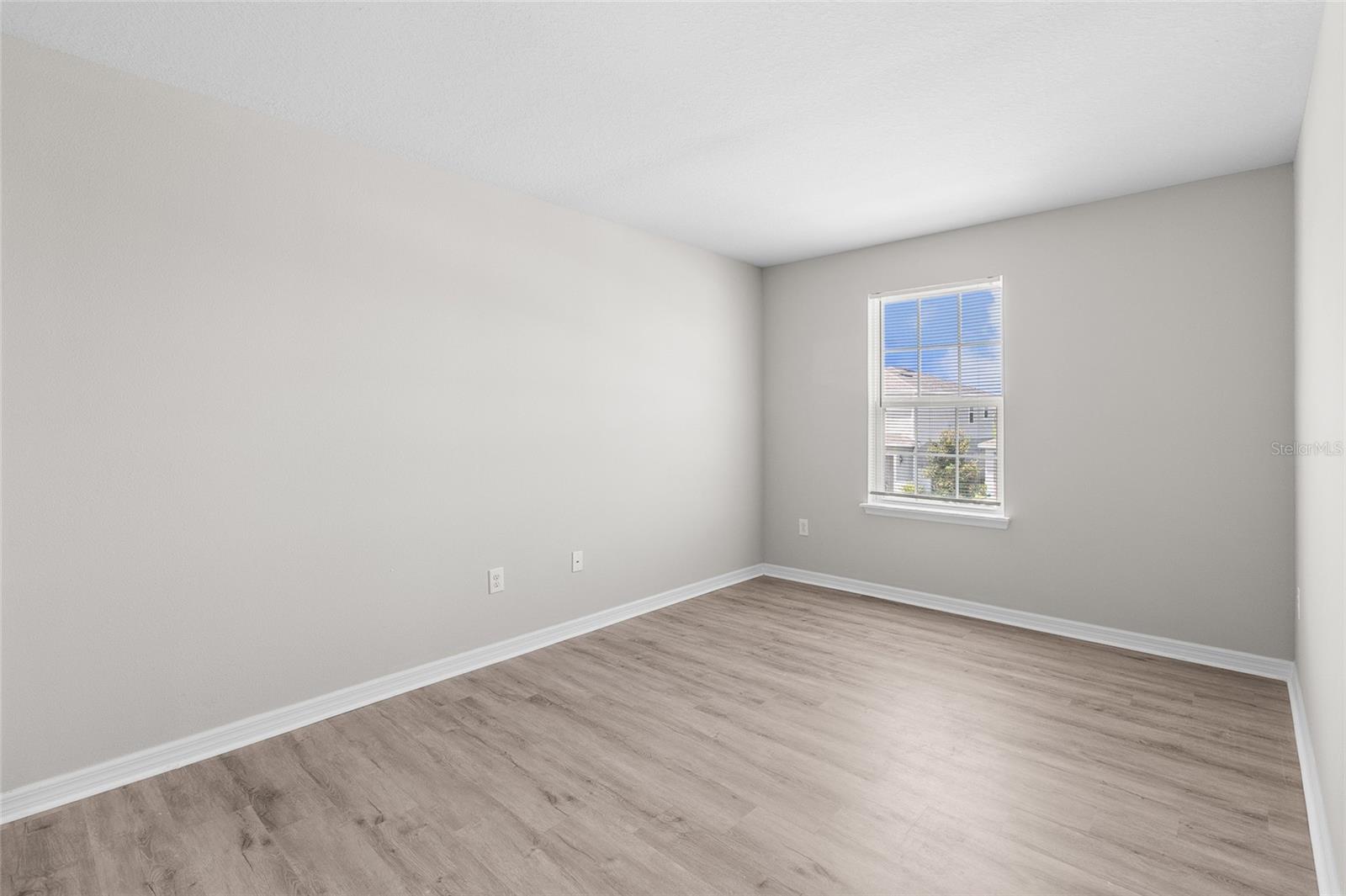 Image 14 of 36 For 10328 Hawks Landing Drive