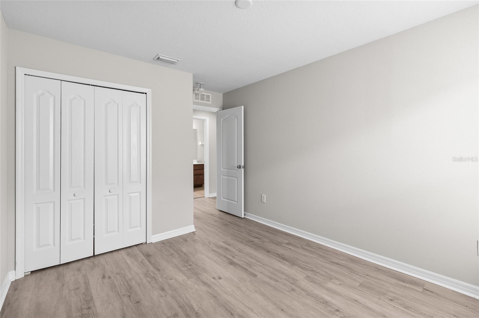 Image 16 of 36 For 10328 Hawks Landing Drive