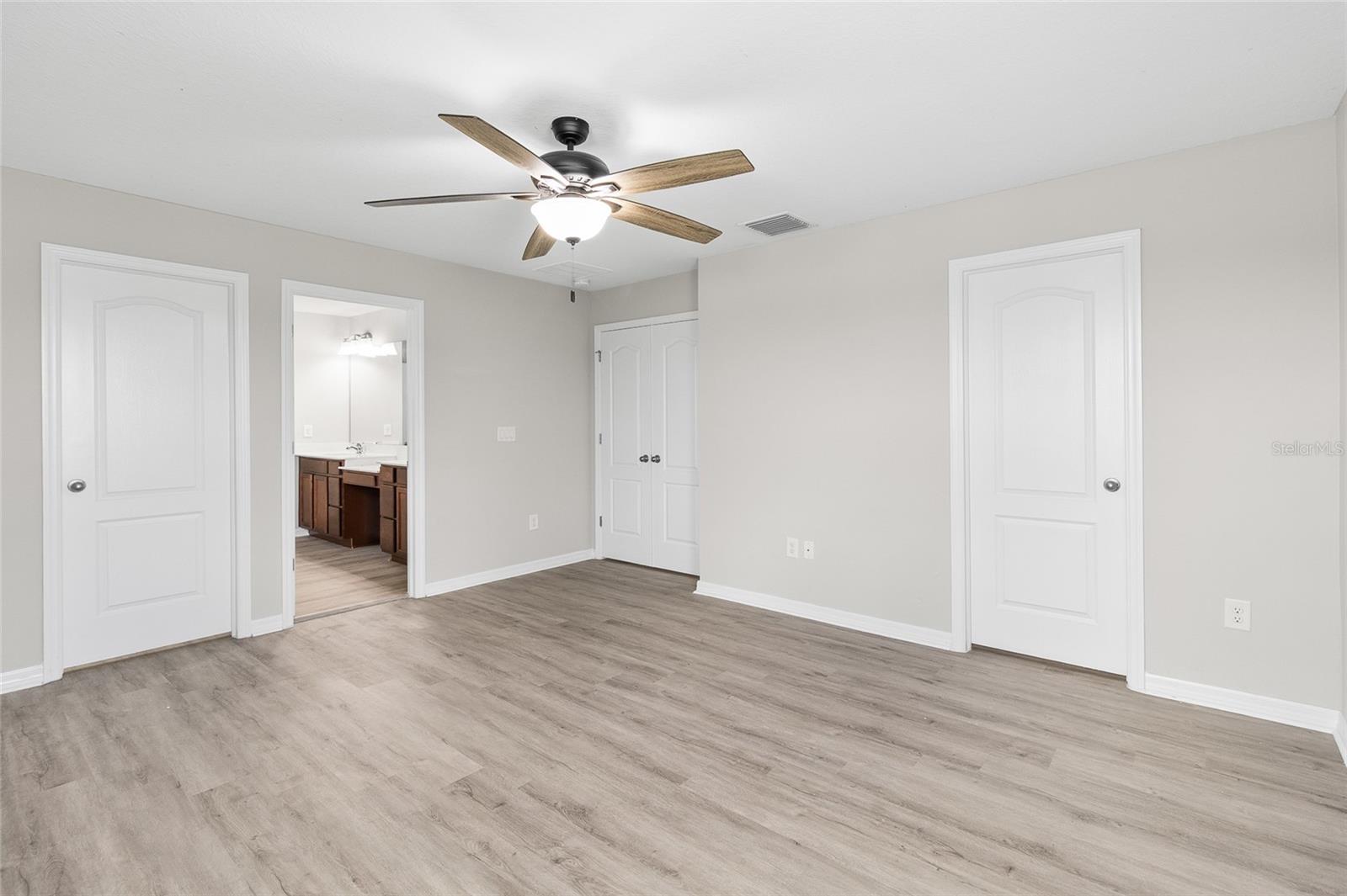 Image 21 of 36 For 10328 Hawks Landing Drive
