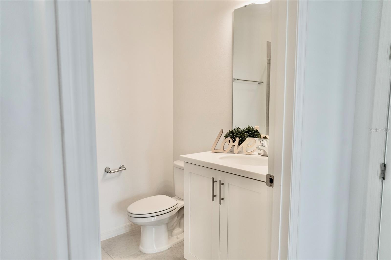 Image 4 of 30 For 12935 Gabor Avenue