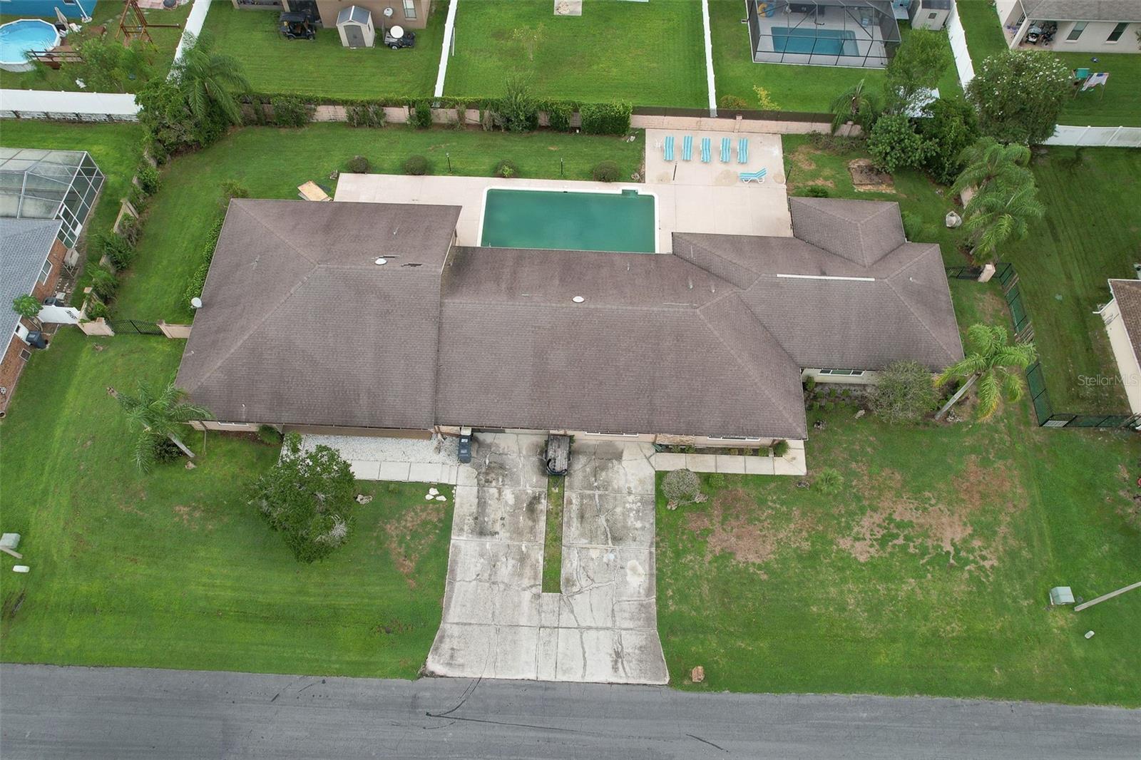 Image 2 of 49 For 2515 Parkland Drive