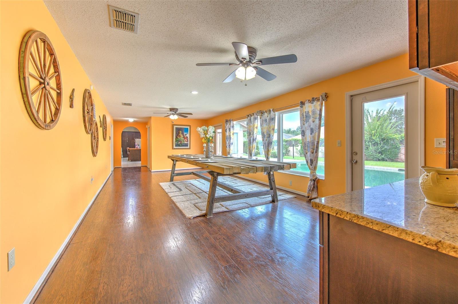 Image 22 of 49 For 2515 Parkland Drive