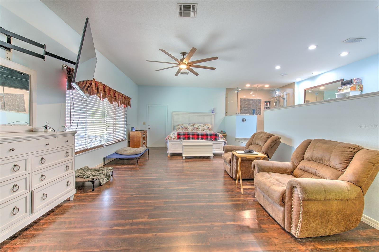 Image 30 of 49 For 2515 Parkland Drive