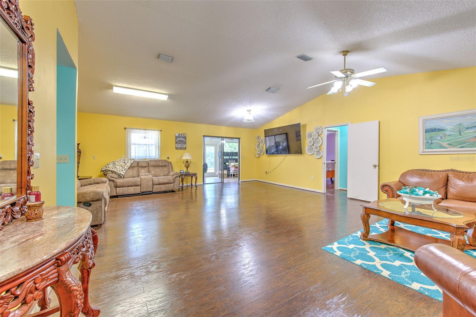 Image 40 of 49 For 2515 Parkland Drive