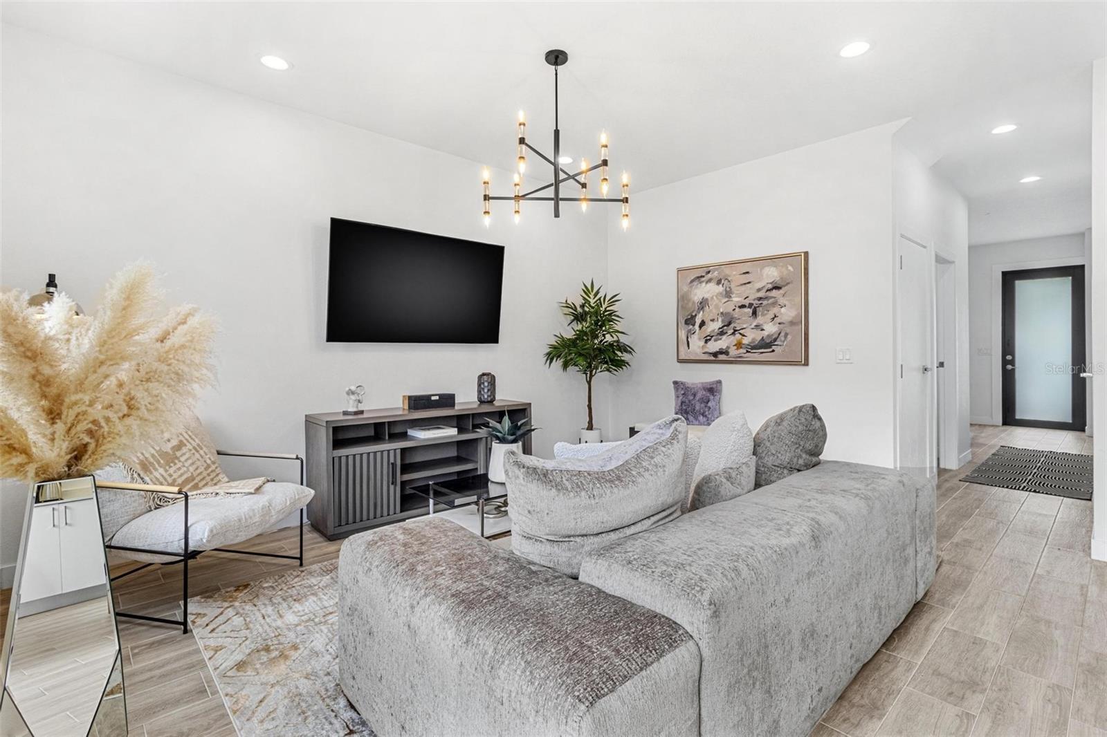 Image 4 of 33 For 7507 Gesualdo Court