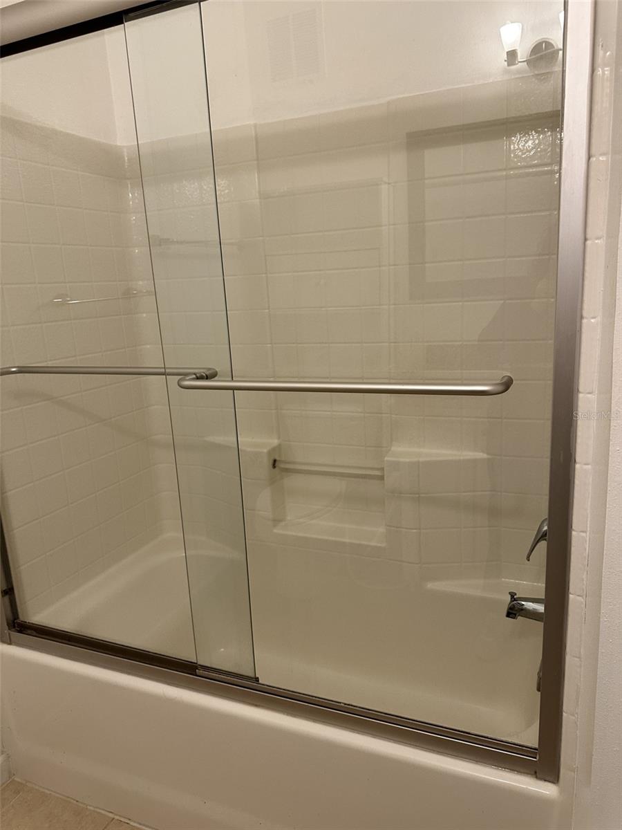 Listing photo id 14 for 12031 Villanova Drive 110