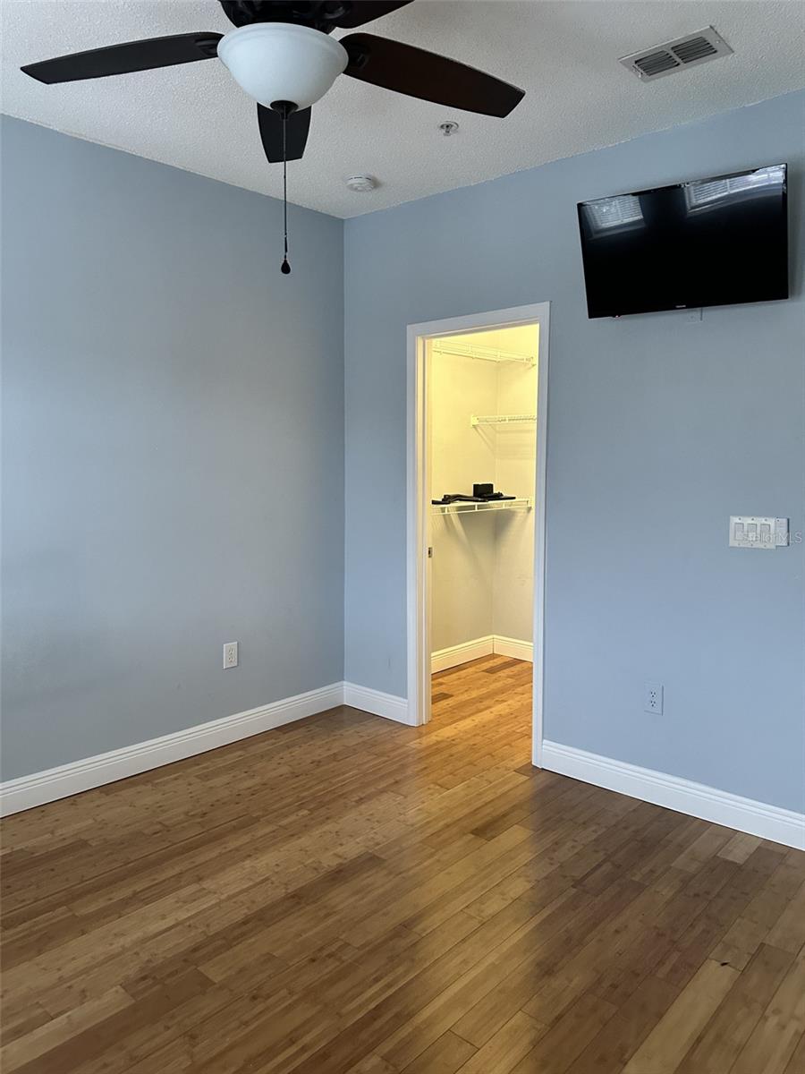 Listing photo id 18 for 12031 Villanova Drive 110