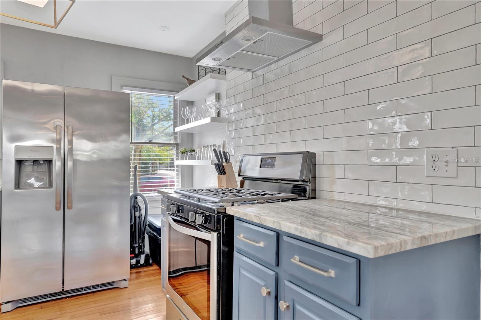 Image 14 of 80 For 421 11th Avenue Ne