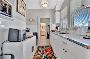 Image 34 of 80 For 421 11th Avenue Ne