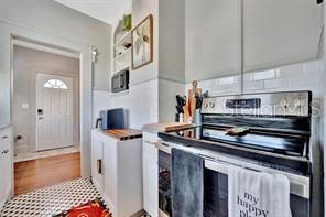 Image 37 of 80 For 421 11th Avenue Ne