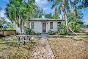 Image 4 of 80 For 421 11th Avenue Ne