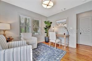 Image 7 of 80 For 421 11th Avenue Ne