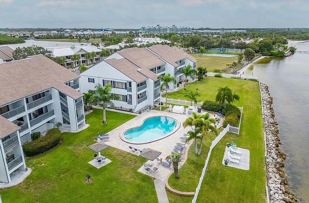 Image 20 of 36 For 826 Bahia Del Sol Drive 56