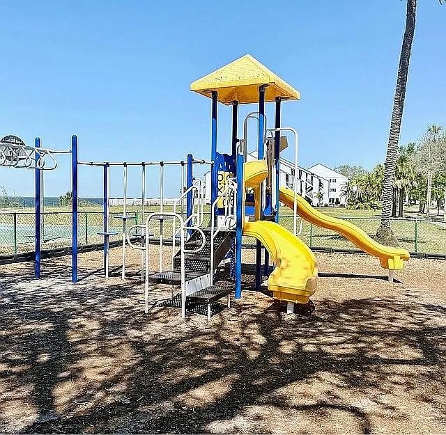 Image 30 of 36 For 826 Bahia Del Sol Drive 56