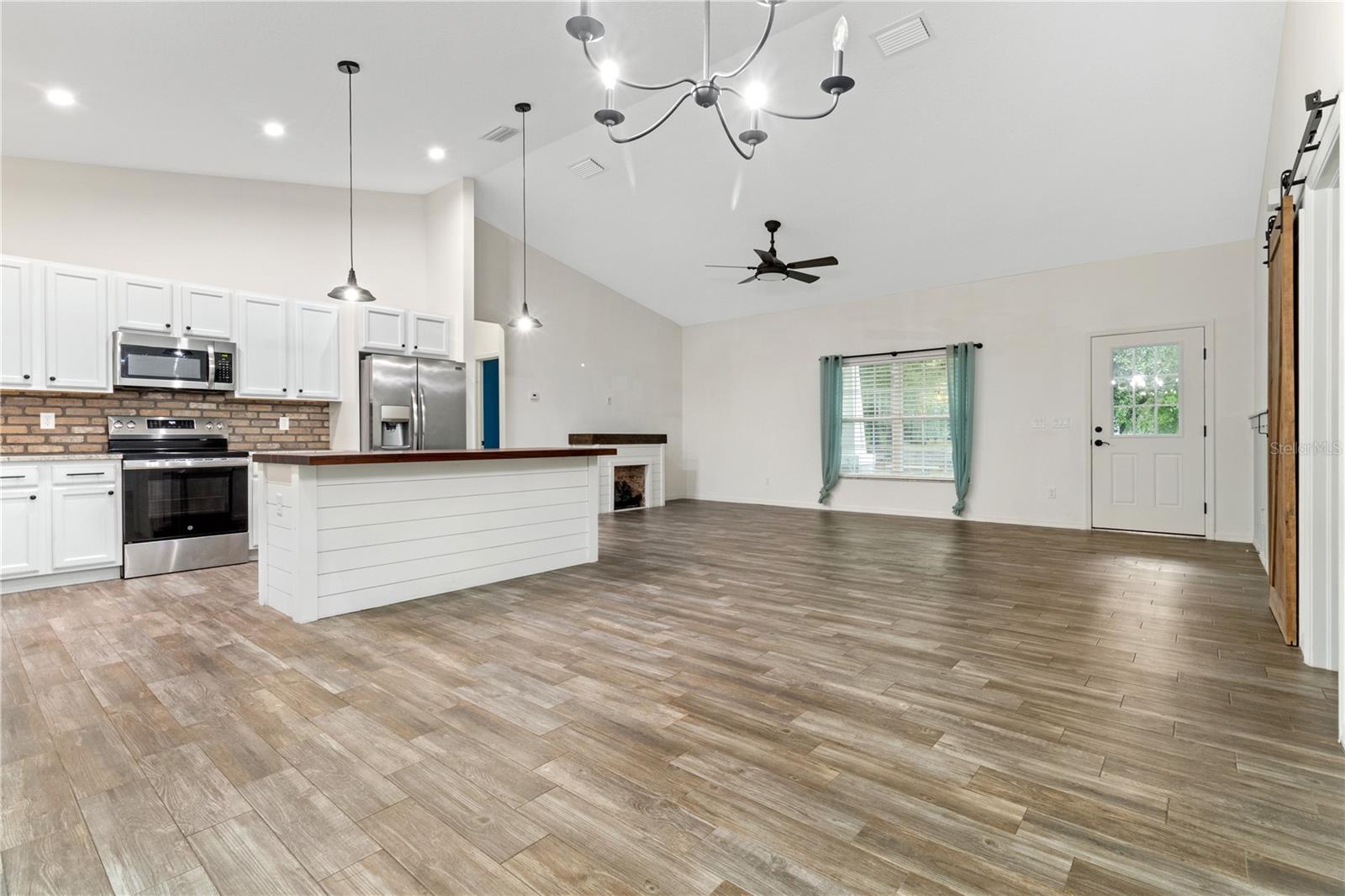 Image 5 of 48 For 11320 Salome Street
