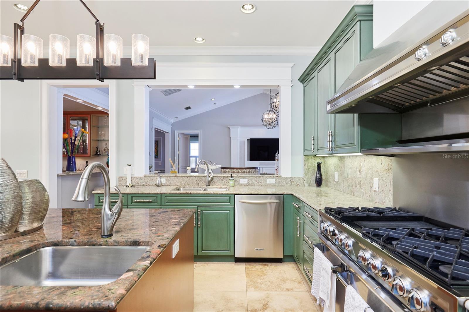 Image 12 of 49 For 3517 San Miguel Street N