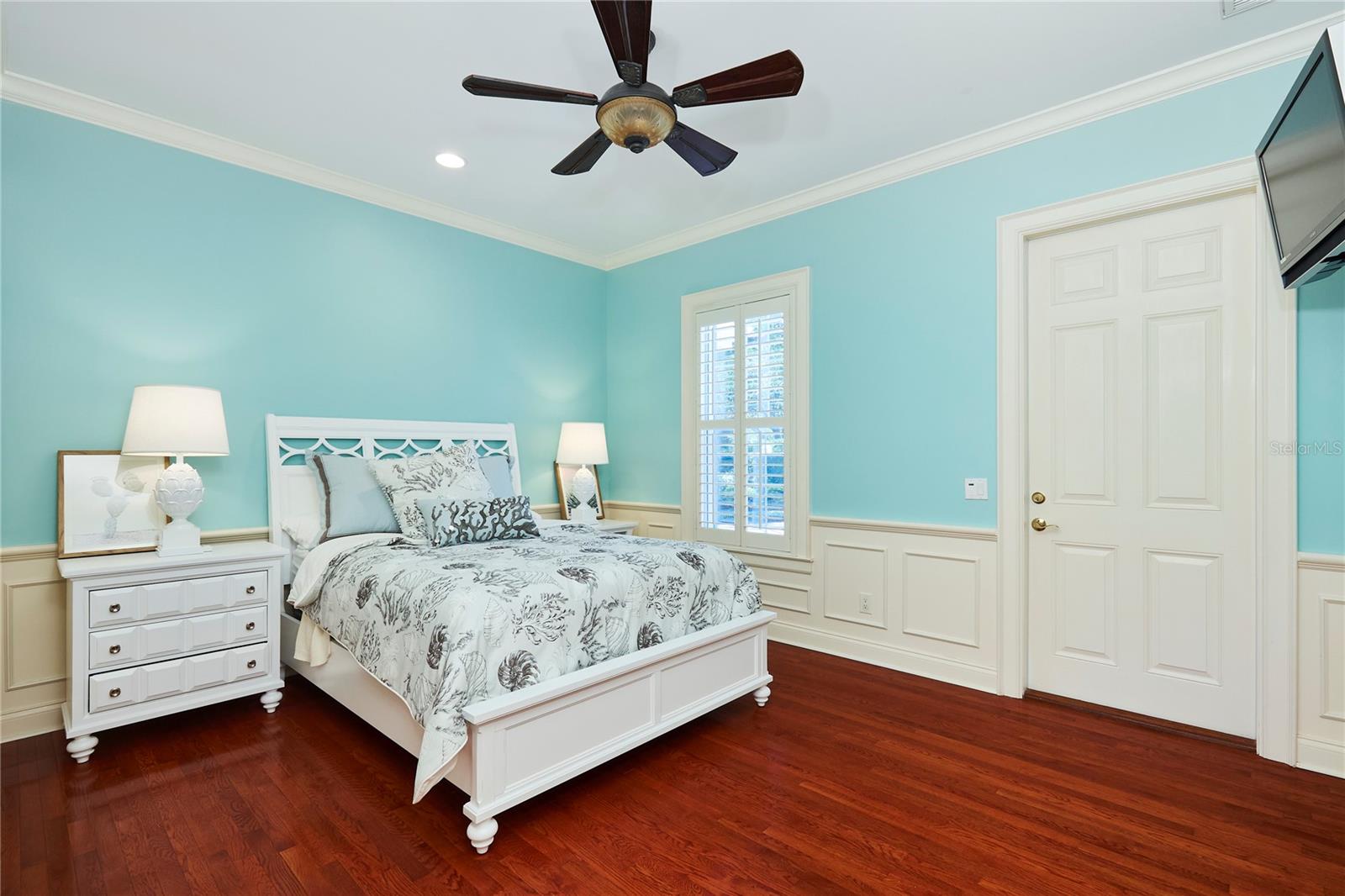 Image 32 of 49 For 3517 San Miguel Street N