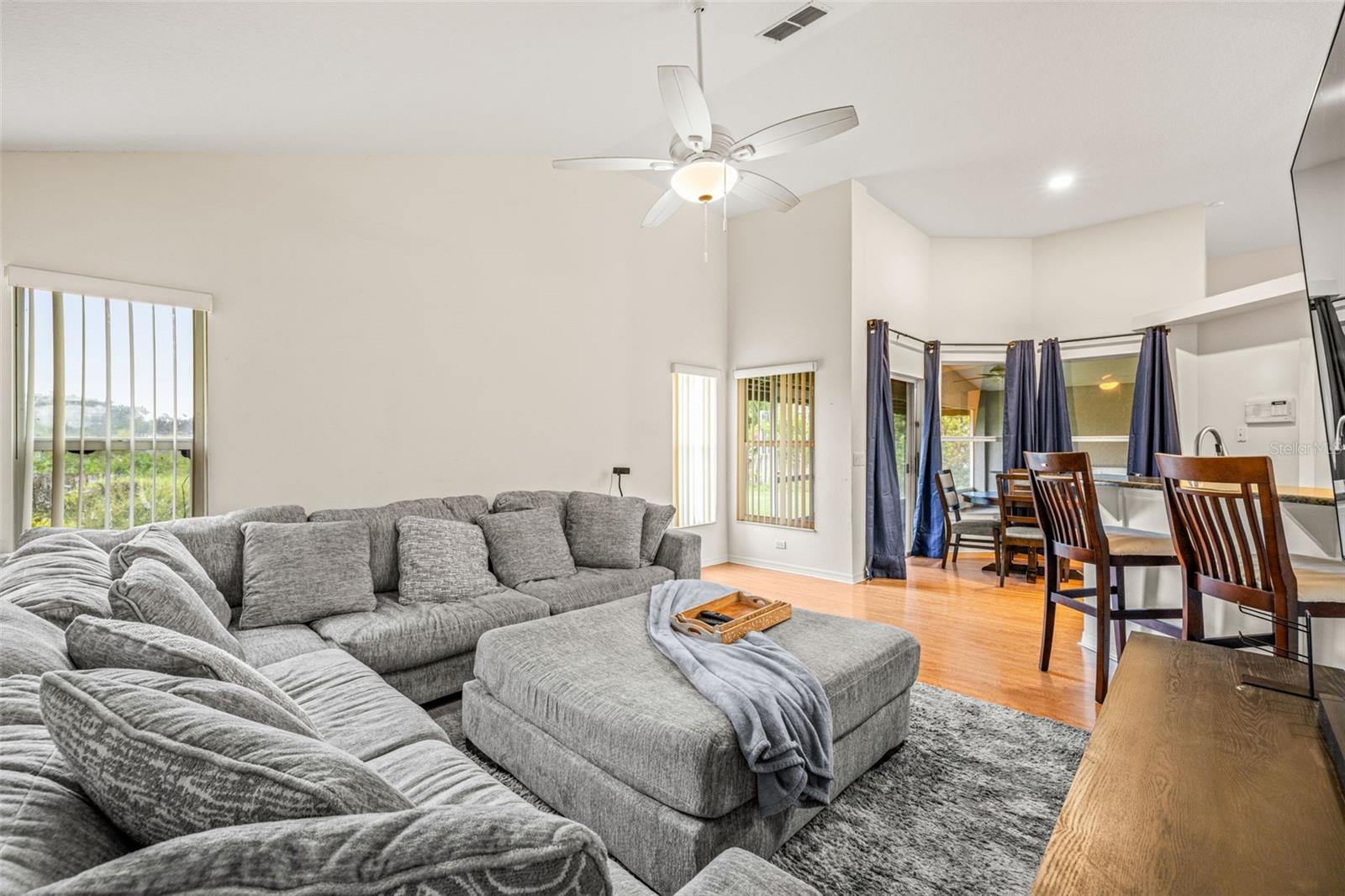 Image 11 of 25 For 16521 Lake Heather Drive