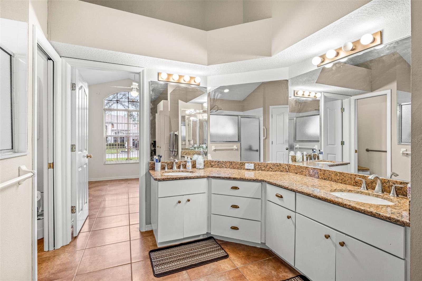 Image 15 of 25 For 16521 Lake Heather Drive