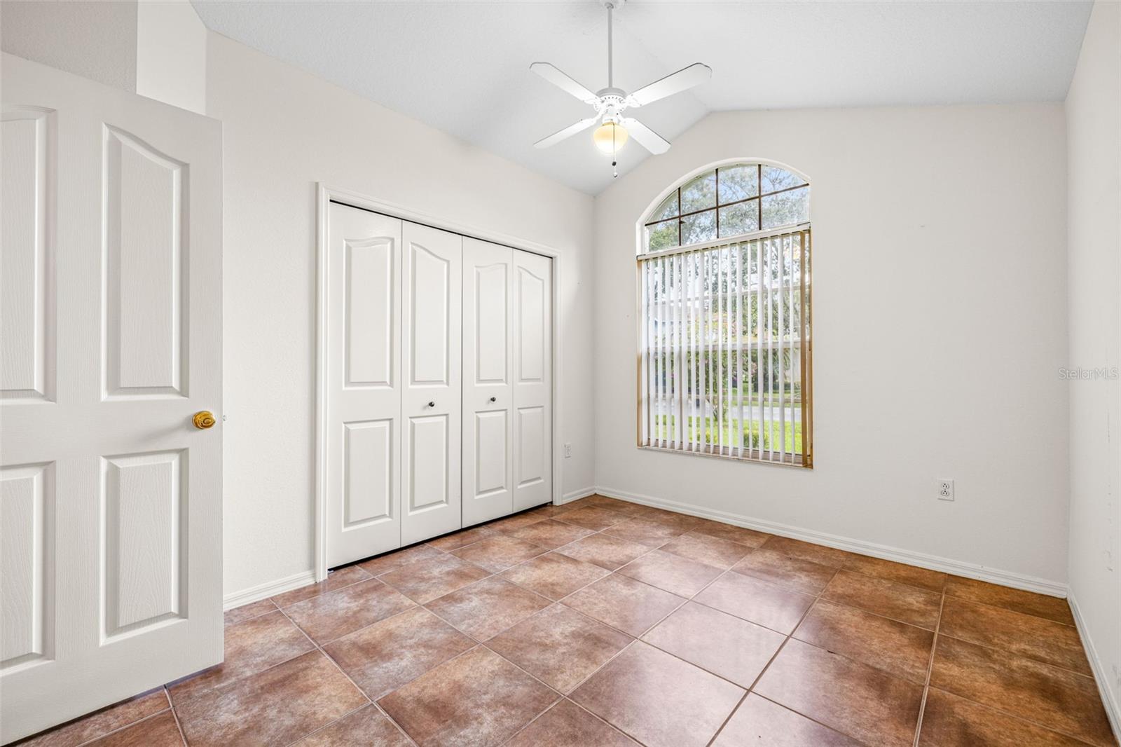 Image 16 of 25 For 16521 Lake Heather Drive