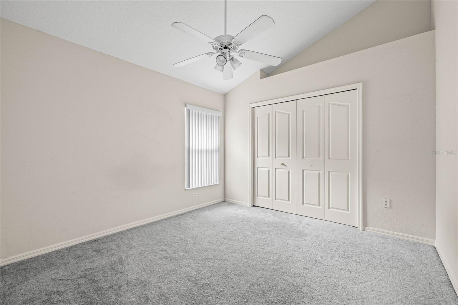 Image 19 of 25 For 16521 Lake Heather Drive