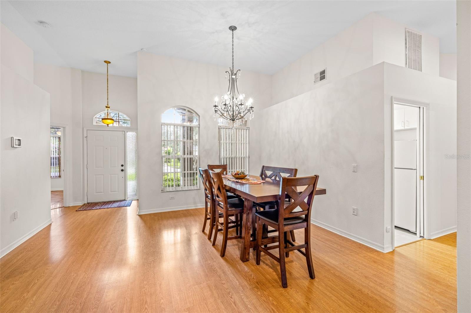Image 5 of 25 For 16521 Lake Heather Drive