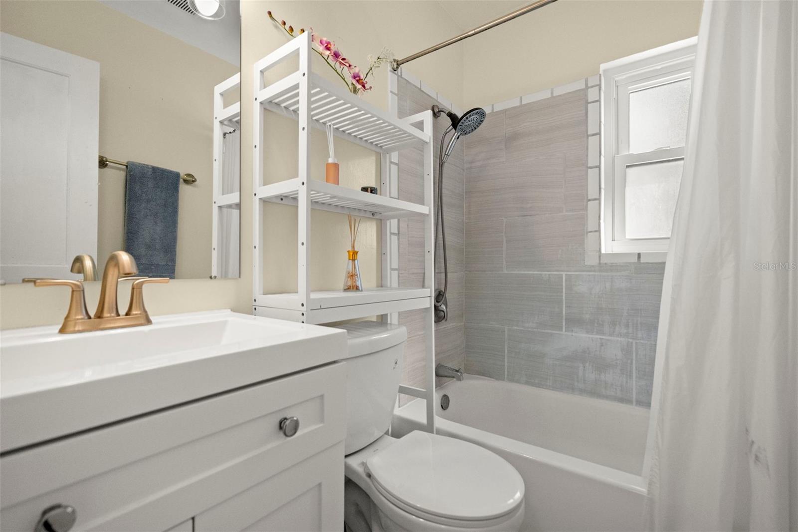 Image 17 of 30 For 1117 Tyrone Boulevard N