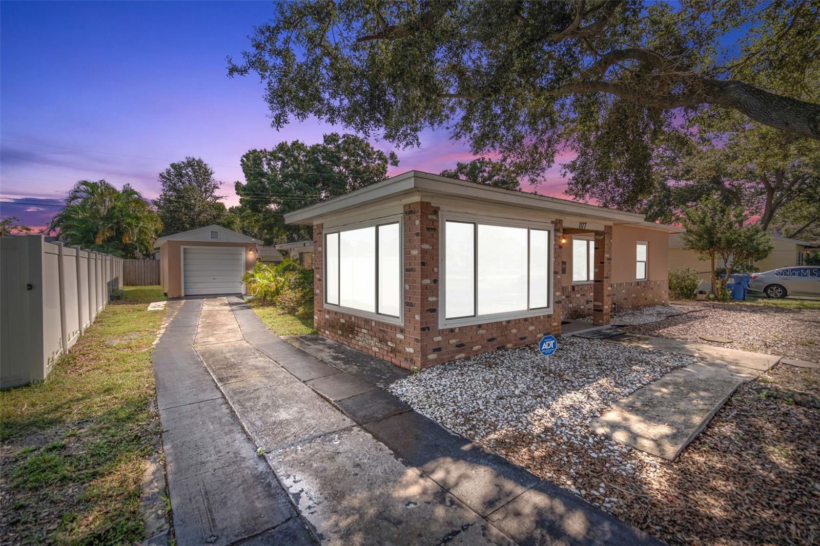 Image 2 of 30 For 1117 Tyrone Boulevard N