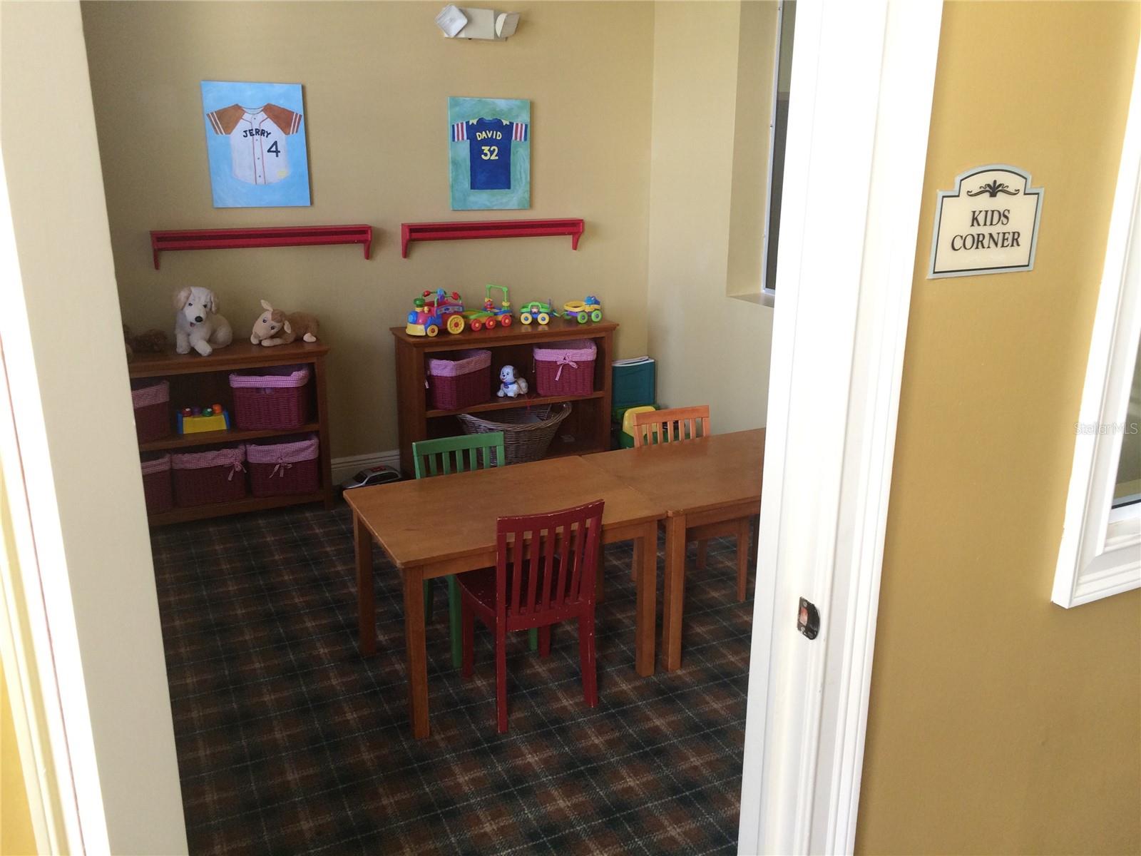 Image 20 of 26 For 10125 Courtney Palms Boulevard 303