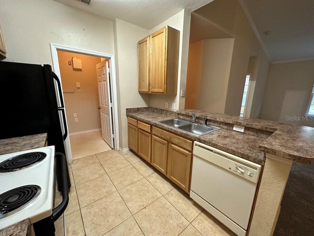 Image 9 of 26 For 10125 Courtney Palms Boulevard 303